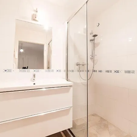 2 Conforts + Jardin + Parking Buchères