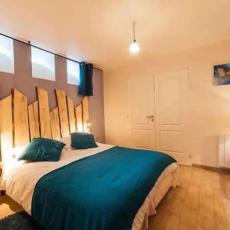 2 Conforts + Jardin + Parking Lägenhet